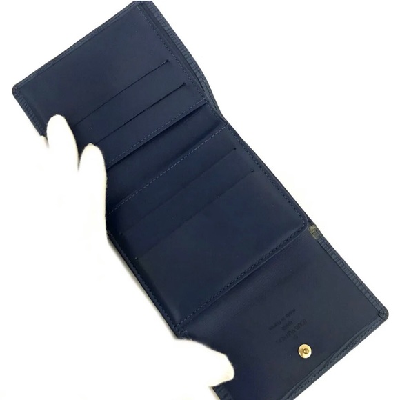 Vintage Louis Vuitton Epi Porte Feiulle Elise Leather Trifold Wallet - Picture 8 of 8